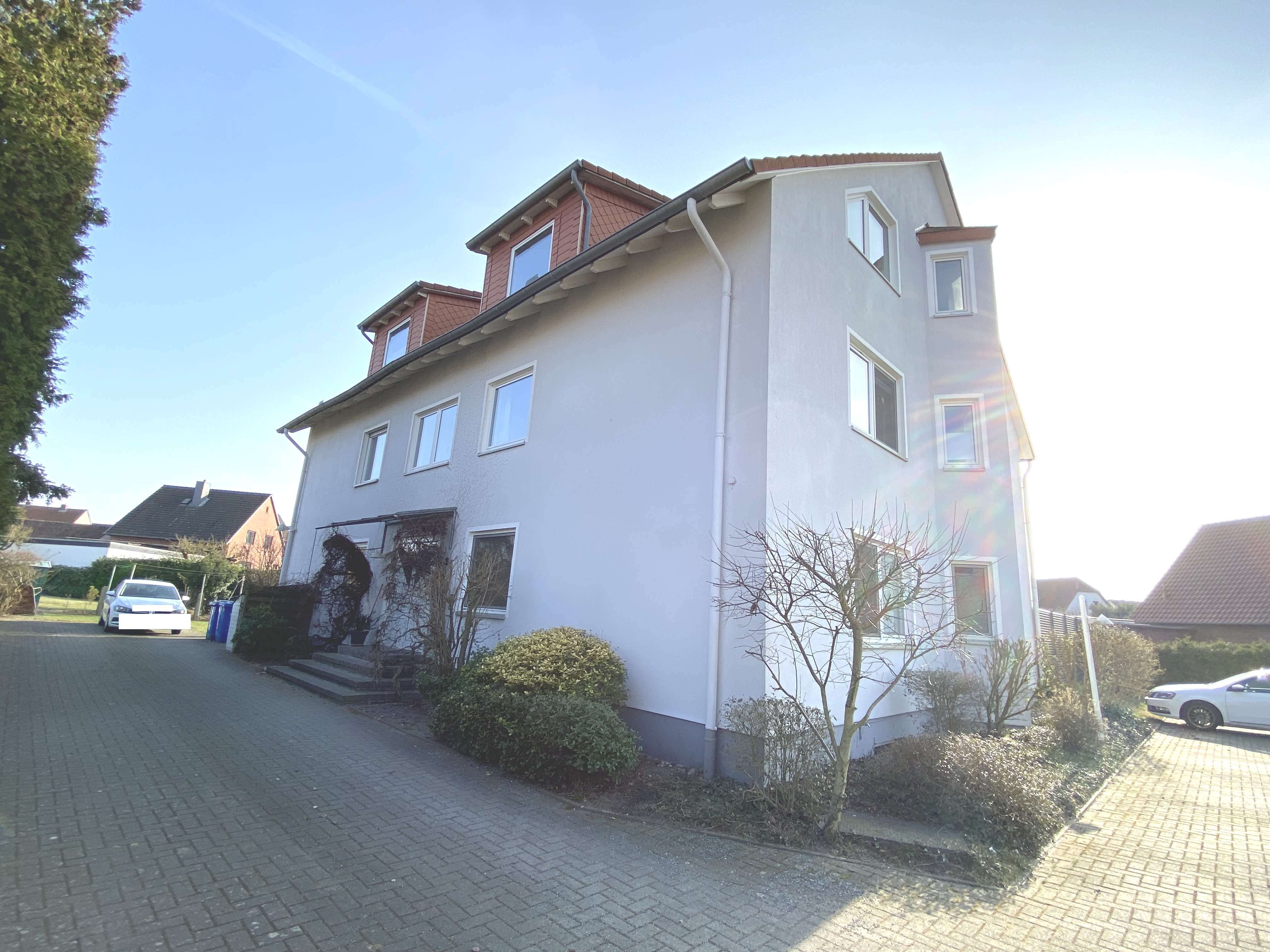 Lagesbüttel, ruhige Lage! Helle 3 Zim.-Dachgeschoss-Etw. im 2.OG. mit Balkon (Renovierungsbedarf), Gifhorn Kreis – Bild 3