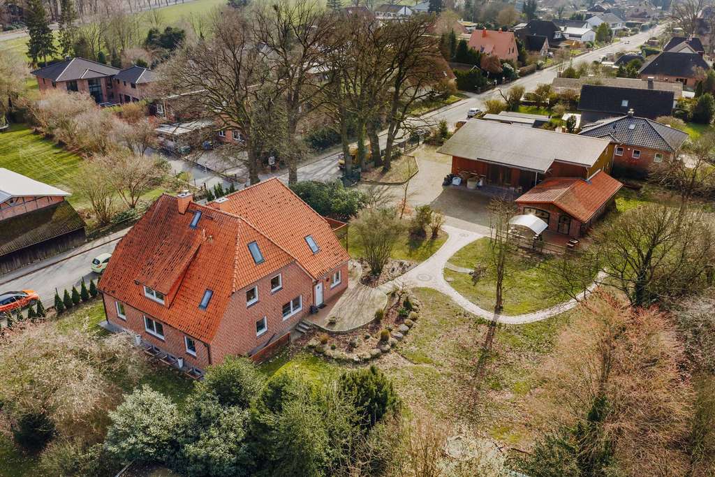 Immobilie in Garlstorf - Exklusives Anwesen für Pferdeliebhaber – Wohnen, Leben und Reitsport in perfekter Harmonie - Bild 2