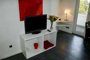 Stilvolle, 2-Zimmer-Wohnung mit Balkon und Einbauküche in Düsseldorf – Schlösstrasse 13, 40477 Pempelfort, Düsseldorf – Vorschaubild 2
