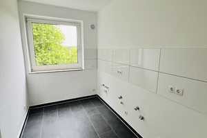 Gepflegte,  großzügig geschnittene 4 Zimmer Wohnung mit Balkon – Meerkamp 20, 45327 Essen – Vorschaubild 3