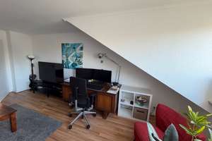 DG / Großzügiger Schnitt, ruhige zwei Zimmer mit Schrägen und großzügigem Küchenraum – Friedenstraße 62, 40219 Unterbilk, Düsseldorf – Vorschaubild 11