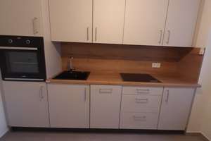 Moderne 2-Zimmer Wohnung mit Balkon und Einbauküche im grünen Pankow! – Heegermühler Weg 43, 13158 Niederschönhausen, Berlin – Vorschaubild 2