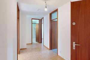 Großzügig wohnen im EG: 3 Zimmer, Südterrasse & zwei Loggien – KA-Mühlburg – Die vollständige Adresse der Immobilie erhältst du vom Anbieter., 76185 Mühlburg, Karlsruhe – Vorschaubild 2