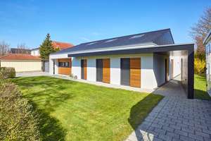Mit Weitblick und Weitsicht:
Bungalow in Bilderbuch-Dorf – Die vollständige Adresse der Immobilie erhältst du vom Anbieter., 21493 Basthorst – Vorschaubild 3
