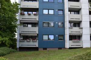 Helle, neuwertige 2-Zimmer-Wohnung mit Tageslichtbad, Balkon und EBK in Nürnberg-Erlenstegen
