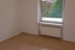 sonnendurchflutete 3,5-Zimmer-Wohnung mit Balkon auf Hagen-Emst – Die vollständige Adresse der Immobilie erhältst du vom Anbieter., 58093 Emst, Hagen – Vorschaubild 12