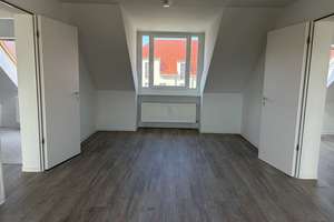 Gemütliche Dachgeschoss-Wohnung im Grünen! Mit Balkon und Wannenbad! Für max. 2 Personen! – Ricarda-Huch-Straße 16, 14480 Kirchsteigfeld, Potsdam – Vorschaubild 4