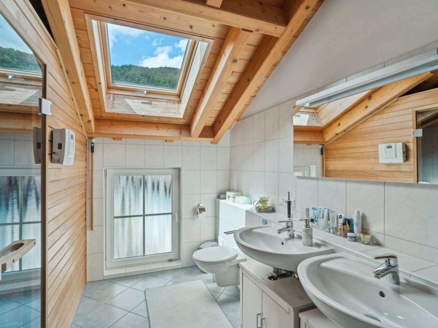 Immobilie in Oberau - Oberau: Großes, aufteilbares Baugrundstück mit modernem Einfamilienhaus  - Bild 6