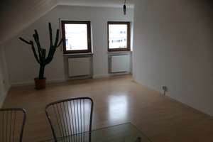 Schöne 2-Zimmer Dachgeschoss-Wohnung ca. 50qm in Büchenbach