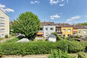 +++ Zur Eigennutzug oder als Kapitalanlage - 1.OG frei - 3-Fam-REH - modernisiert - inkl. Garage +++ – Makrelenweg 11, 70378 Mönchfeld, Stuttgart – Vorschaubild 2