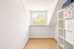 Attraktives Wohnen in Köln Höhenhaus: Modernisiertes 3-Parteienhaus. 188 qm, 8,5 Z. Traumgarten... – Die vollständige Adresse der Immobilie erhältst du vom Anbieter., 51061 Höhenhaus, Köln – Vorschaubild 24