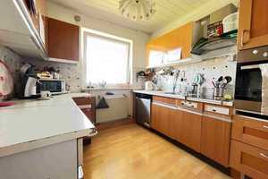 Groß, flexibel, individuell! Großes Einfamilienhaus mit Einliegerwohnung und PV Anlage bei Kassel! – Kassel (Kreis) – Vorschaubild 16