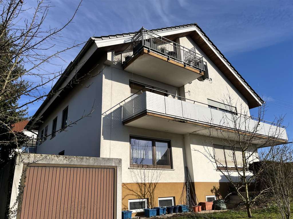Immobilie in Tauberbischofsheim - teilweise modernisiertes Mehrfamilienhaus in guter Lage von Tauberbischofsheim - Bild 1