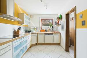 Wohnen am Hofberg – Familienhaus mit viel Platz, sonniger Terrasse und Blick Richtung Achdorf – Die vollständige Adresse der Immobilie erhältst du vom Anbieter., 84036 Berg, Landshut – Vorschaubild 4