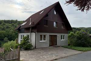 Schönes Einfamilienhaus im Odenwald mit Panoramablick und Garten, grundsaniert, Grundstück 527m2 – Die vollständige Adresse der Immobilie erhältst du vom Anbieter., 64760 Beerfelden – Vorschaubild 2