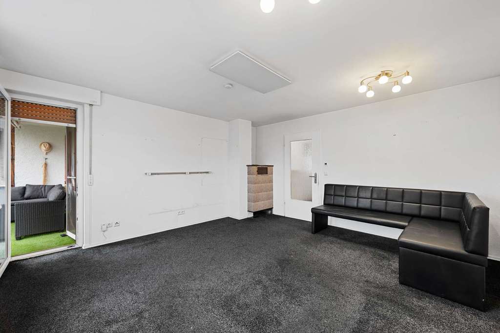 Immobilie in Rutesheim - Charmante Doppelhaushälfte in Rutesheim mit Einliegerwohnung, großem Garten, Balkon und Wintergarten - Bild 4