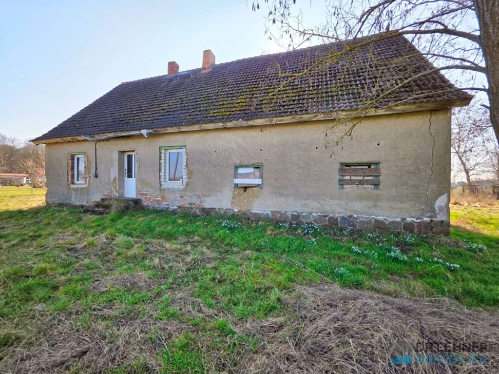 Immobilie in Spantekow - Dr. Lehner Immobilien NB - 
Ausbauhaus mit Potential in idyllischer Lage - Bild 1