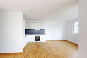 Helle 4-Zimmer-Wohnung mit Loggia und zwei Bädern – ideal für Familien – Happelstraße 45, 74074 Heilbronn, Heilbronn – Vorschaubild 2