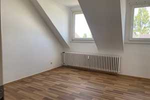 Helle 2-Zimmer-Dachgeschosswohnung – frisch gestrichen – Moerser Straße 79 – Moerserstrasse 79, 47803 Krefeld – Vorschaubild 1