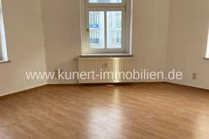 Attraktive 2-Zimmer-Wohnung in der Clausstr. 72, moderne Einbauküche, Bad mit Badewanne und Fenster – Clausstr. 72, 9126 Chemnitz – Vorschaubild 1