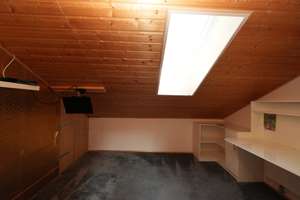 Schönes Wohnhaus in ruhiger Siedlungslage und großem Grundstück - 781 – Die vollständige Adresse der Immobilie erhältst du vom Anbieter., 84367 Reut – Vorschaubild 59