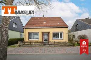 TT bietet an: Ein Haus mit Geschichte  und viel Entwicklungspotenzial! – Wilhelmshaven – Vorschaubild 1