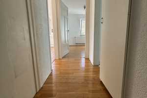 Helle 3 Zimmer Wohnung mit Ausblick im Grünen und in der Stadt auch als WG geeignet – Fuchswaldstrasse 22, 70569 Stuttgart – Vorschaubild 4