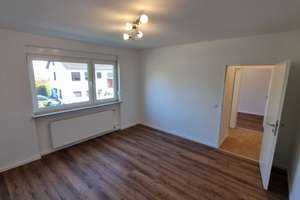 Exklusive 4-Zimmer-EG-Wohnung mit Balkon und EBK in SB-Scheidt – Kirchweg 19, 66133 Scheidt, Saarbrücken – Vorschaubild 6