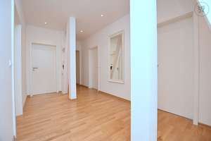 Wunderschöne, modern möblierte Altbauwohnung mit Balkon in Stuttgart Süd – Die vollständige Adresse der Immobilie erhältst du vom Anbieter., 70180 Lehen, Stuttgart – Vorschaubild 18