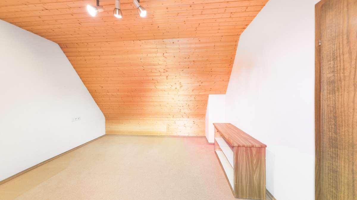 Immobilie in Walkertshofen - Charmant, solide, ausbaufähig ist dieses Einfamilienhaus in Walkertshofen - Bild 2