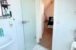 Elegante Maisonette-Wohnung mit Dachterrasse & Tiefgarage – bezugsfrei ab Juni – Widderstraße 15a, 86167 Lechhausen-West, Augsburg – Vorschaubild 9