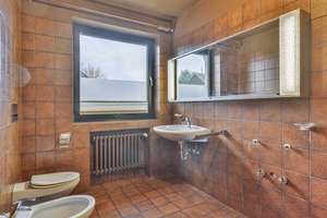 Ratingen-Mitte: Traumhaus auf großem Grundstück in bester Lage – Die vollständige Adresse der Immobilie erhältst du vom Anbieter., 40878 Zentrum, Ratingen – Vorschaubild 9