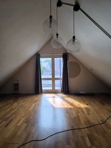 Lebendiger Wohnraum: 2,5-Zimmer-Wohnung in Reimlingen