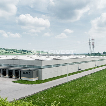 Neubau nahe der A92 unweit des Flughafens Münchens