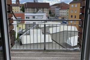 Helle kernsanierte 2Zi Altbau Wohnung top Ausstattung/Küche/Balkon/Parkett/Bad neu/elektr. Rolläden – Heynestrasse 23, 90443 Steinbühl, Nürnberg – Vorschaubild 16