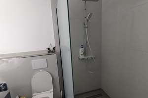 Zimmer in 3-Zimmer-Wohnung zu vermieten - Ich wohne selbst dort - ab Mai – mahlsdorfweg 12, 30179 Sahlkamp, Hannover – Vorschaubild 2