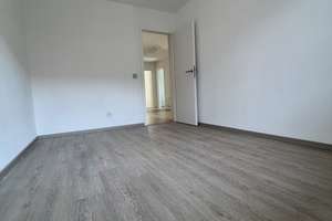 Renovierte schöne 3-Zimmer-Wohnung mit Balkon & Garage in Reutlingen – Kurt-Schuhmacher-Str. 49, 72762 Reutlingen-Mitte, Reutlingen – Vorschaubild 11