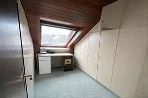 Großzügige 5-Zimmer Dachgeschosswohnung mit Balkon in Stuttgart-Mitte erstmal bis April 2027 – Jakobstraße 20, 70182 Heusteigviertel, Stuttgart – Vorschaubild 14