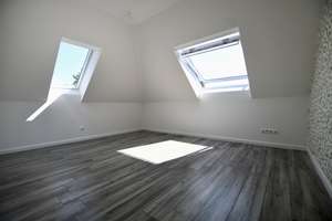 Moderne Dachgeschosswohnung mit großer Sonnenterrasse - 122m² Wohnkomfort auf einer Ebene – Die vollständige Adresse der Immobilie erhältst du vom Anbieter., 26123 Donnerschwee, Oldenburg (Oldenburg) – Vorschaubild 4