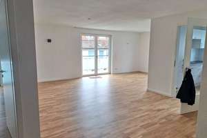Moderne 4-Zimmer-Wohnung mit hochwertiger Ausstattung in Waldenbuch