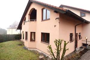 Attraktives Einfamilienhaus mit Garten und Garage
