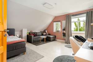 Exklusives Wohnen mit Gewerbepotenzial – 217 m² Wohnhaus + 250 m² Halle – Die vollständige Adresse der Immobilie erhältst du vom Anbieter., 26487 Blomberg – Vorschaubild 33