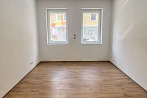 Gostenhof ! Chice und moderne 2-Zi.-Altbau-Whg. 41 m², Einbauküche, Terrasse, im Hochparterre.