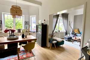 Traumhafte Altbauwohnung im EG mit EBK, großer Terrasse, eigenem Gartenteil