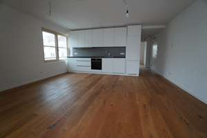 Luxuriöse 2-Zimmer-Wohnung mit Balkon und EBK und Einbaumöbeln - teilmöbliert – Gemeinerstraße 4, 93053 Kasernenviertel, Regensburg – Vorschaubild 1