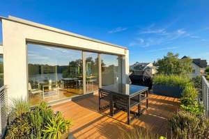 EXKLUSIVES PENTHOUSE IM BAUHAUSSTIL MIT RHEIN - BLICK, DREI TERRASSEN UND TG - STELLPLATZ – Die vollständige Adresse der Immobilie erhältst du vom Anbieter., 50996 Rodenkirchen (Ortsteil), Köln – Vorschaubild 2