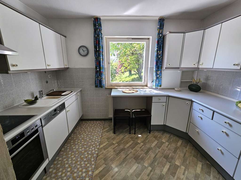 Immobilie in Rimpar - Einfamilienhaus mit Einliegerwohnung in ruhiger Lage zu verkaufen - Bild 4