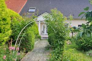 Einfamilienhaus in ruhiger, naturnaher Lage mit Kamin und liebevoll angelegtem Garten – Die vollständige Adresse der Immobilie erhältst du vom Anbieter., 17111 Utzedel – Vorschaubild 4