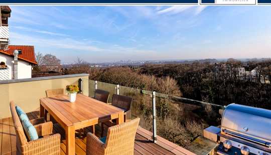 Bild von - Zweifamilienhaus mit Einliegerwohnung - Einzigartiger Skylineblick direkt am Naturschutzgebiet