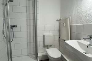 Schlüterstraße | saniertes - helles - 1 - Zimmer Apartment mit Balkon 2.OG – Schlüterstraße 80, 10625 Charlottenburg, Berlin – Vorschaubild 4